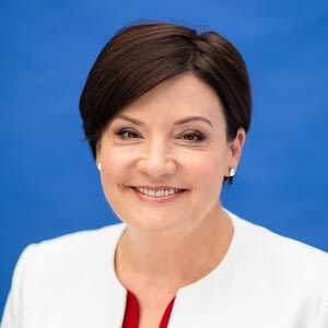 jodi mckay